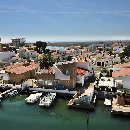 1153 Les Marines Garbi Apartment